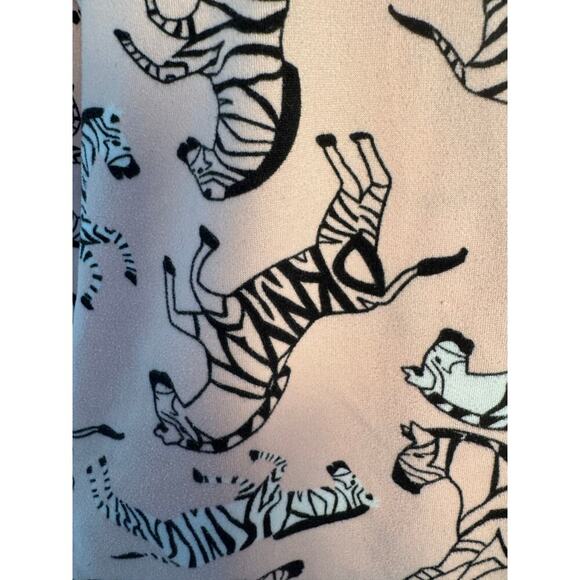 DKNY Women’s Zebra Pajamas Set Size Medium in Pink, White, and Black Cozy - Picture 6 of 11